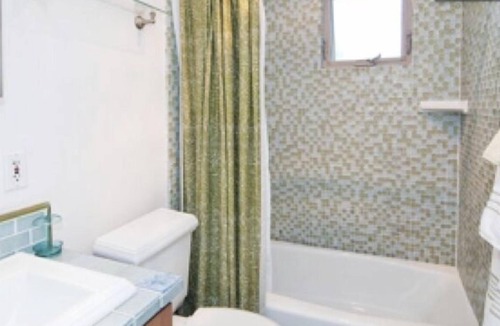 Olde Carlsbad House | Private, Serene and Fun.