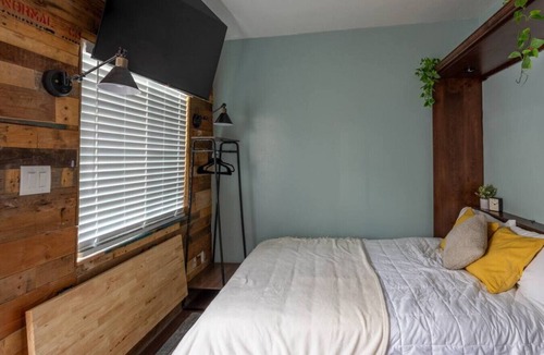 Ocean Beach House | Private Studio 3 Blocks to Beach
