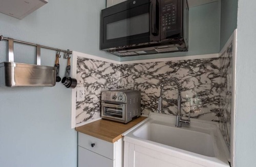 Ocean Beach House | Private Studio 3 Blocks to Beach