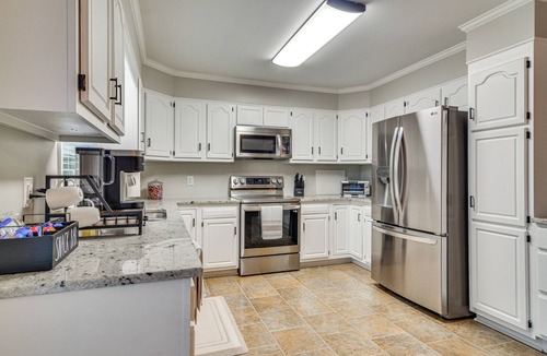 Wallburg House | Private Yard & Deck: High Point Home Base!