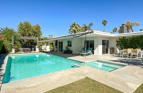 Canyon Corridor House | Professionally-Decorated Mid-Century Modern South Palm Springs Pool & Spa Home