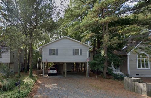 Sandpiper Pines House | Quaint and Loved Beach Home