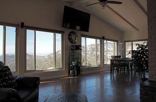 Valley Center House | Quiet Hilltop Home With Stunning Hill Top And Valley Views