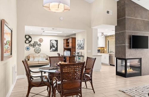 Rancho Mirage Condo | Rancho Mirage golf condo with pool, spa, mountain views, dining, and shopping nearby
