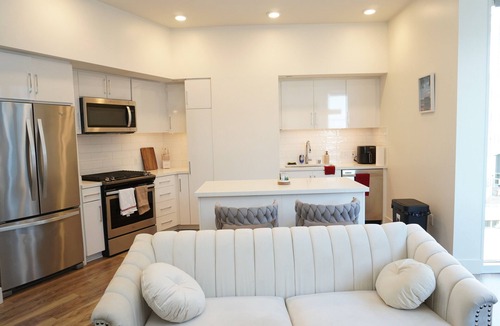 East Village Apartment | Rare Find: Expansive Luxury 3-Bedroom Haven in the Middle of Downtown San Diego