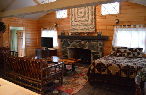 El Portal Hotel | Red Bud Lodge