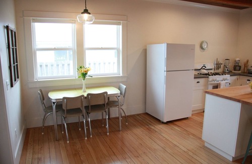 Crescent City House | Redwood Bungalow – built in 1923, Newly Renovated