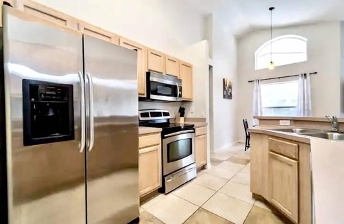 Lake Berkley Villa | Ref 03. Lake Berkley. Stunning villa own pool. Near Disney