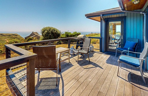 Manchester House | Rejuvenate in this home with fire place, hot tub, ocean/lighthouse/sunset views
