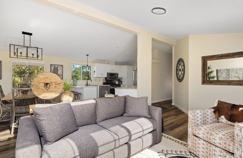 Bradley House | Relax & Unwind ~ The Clubhouse @ Paso del Rio Ranch near Paso Robles