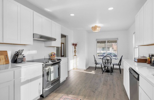 Madison Heights House | Relaxing 3 bdrm, 2 br home with spacious master suite, soaking tub & game room
