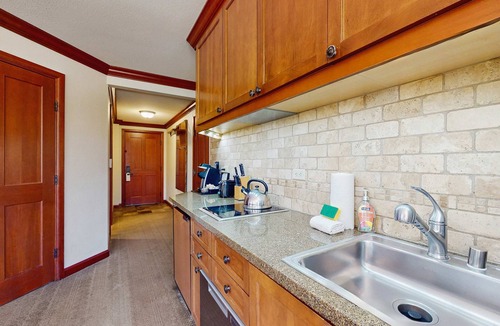 Olympic Valley Condo | Resort at Squaw Creek corner unit - amazing views, Ski-in-ski-out, on-site pool