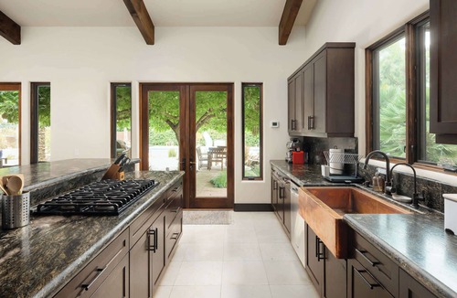 Lake Hodges House | Resort-Style 5 BR Retreat in Lake Hodges W Pool, Jacuzzi, Grill, Volleyball Court