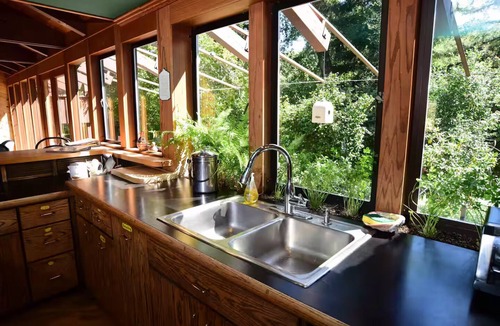 Ukiah House | River House