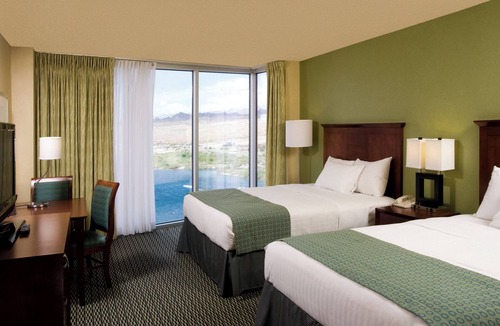 Laughlin Hotel | Riverview 2 Queens | Aquarius Casino Resort | Colorado River Views