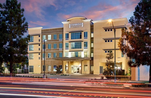 Anaheim Resort Apartment | Roll-In Shower Accessible Studio, Anaheim