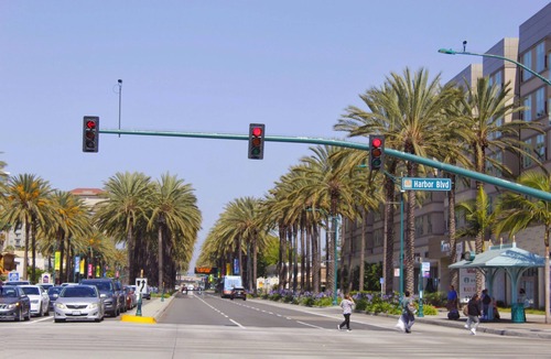 Anaheim Resort Apartment | Roll-In Shower Accessible Studio, Anaheim
