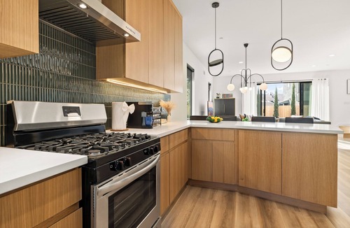 Historic Filipinotown House | Rooftop 3B/2.5BA House-Near Dodger Stadium + DTLA