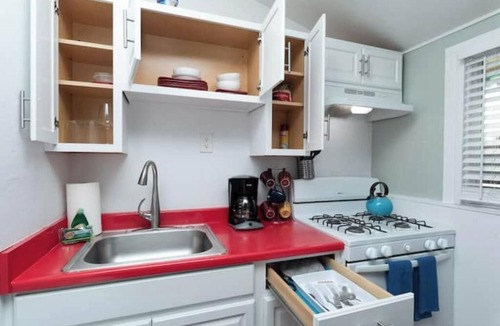 Ocean Beach Apartment | San Diego Surf Shack #5 -1/2 Block to the Pacific!