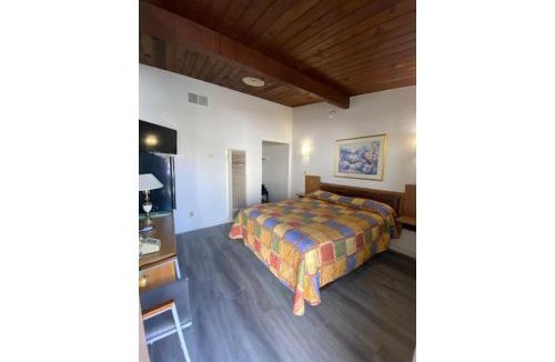 Tehachapi Hotel | Santa Fe Motel Tehachapi by Hotel O