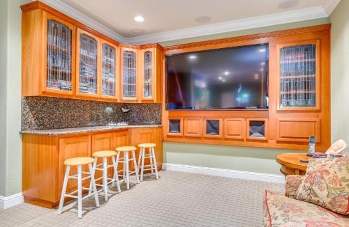 Scenic Brush Creek House | Santa Rosa Home w/Private Pool & Tennis Court