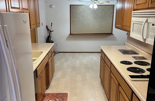 Enterprise House | Secure 2-Car Garage Animal-Free Quiet 3BR