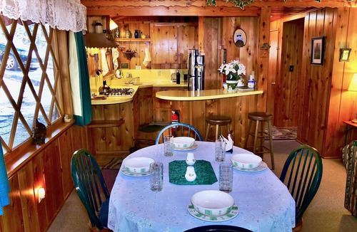 Fern Valley Cabin | Serenity Cabin 2 Bedroom Secluded Close to Trails!