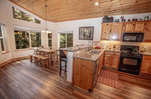Tahoma House | Sherman By Hauserman Rentals