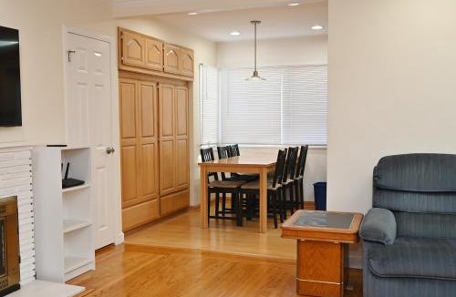 Sunnyvale House | Silicon Valley 4 Bedroom Home Near Levi's Stadium