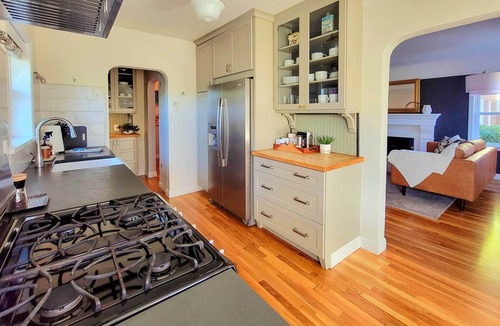 Old Southwest Cottage | Ski, Shop & Explore: Walkable Midtown Reno Oasis!