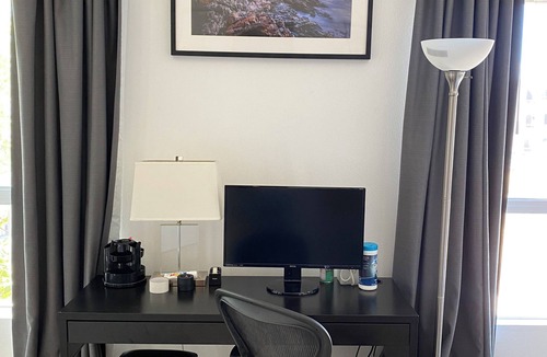 Faircrest Heights House | Skyview Suites & Estate Prime Beverly Hills Adjacent Stay with WiFi + Laundry