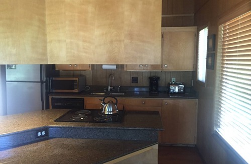 Chamberlands House | Snow! March/April availability! Driveway snow plow included! Dog ok! Fast WiFi!