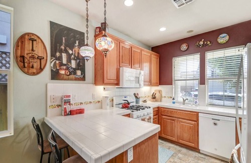 Southwest Santa Rosa House | Sonoma Wine Country Retreat | Hot Tub, BBQ & Mini Golf Fun