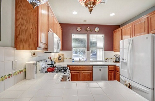 Southwest Santa Rosa House | Sonoma Wine Country Retreat | Hot Tub, BBQ & Mini Golf Fun