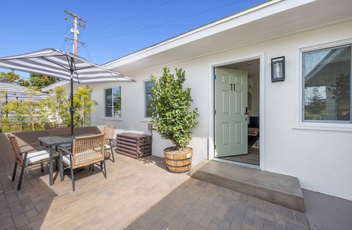 South Oceanside Hotel | South Oceanside Bungalow 11 - Luxury King Suite + Patio