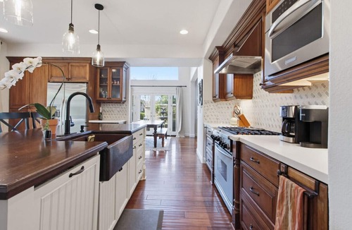 Aviara House | Spacious 3BR Cul‑de‑Sac Home w/Huge Backyard, Firepit & 1.5 Miles to Beach