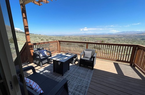 Mesa Vista House | Spacious 4-bedroom house overlooking the Carson Valley with AC
