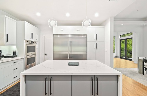 Beverly Hills House | Spacious 5-bedroom house in marvelous Beverly Hills Post Office