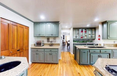 Grass Valley House | Spacious 6-bedroom house in Grass Valley, great for multi-family gathering