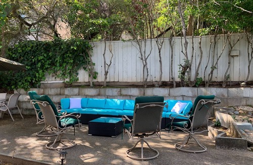 Belmont House | Spacious Comfy Renovated 4 BR 3 bath, quiet location, convenient to 101/280