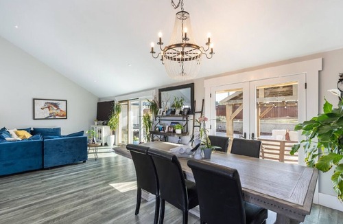 Freestone House | Spacious estate in wonderful Sebastopol with AC, WiFi, fitness room