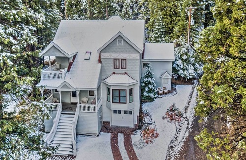 Fish Camp House | Spacious Fish Camp Home < 3 Mi to Yosemite!