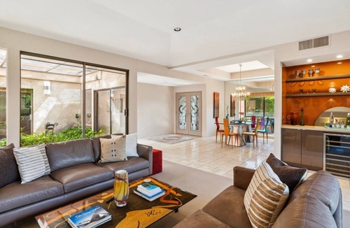 Sonora Sunrise Condo | Spacious Mid-Century Condo in Sunny Palm Springs