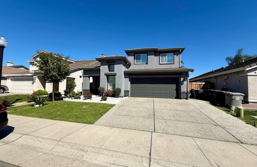 North Natomas House | Spacious Modern 4BR Home-Family-Friendly Stay, Near Airport