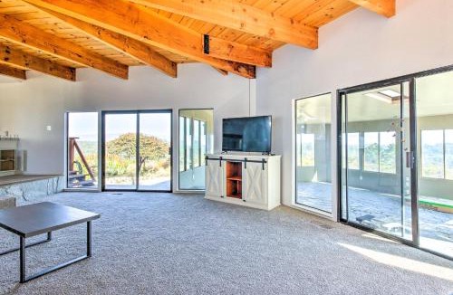 Prunedale House | Spacious Royal Oaks Retreat w/Deck & Views!