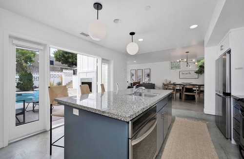 Leucadia House | Spacious Single Family Beach House w/Pool & AC