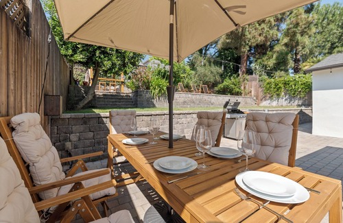 La Crescenta House | Spacious 3BR Family Home in La Crescenta