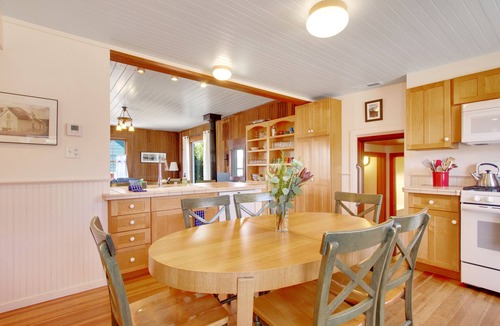 Mendocino House | Spectacular home with stunning views, decks, fireplaces, sauna, & fast WiFi
