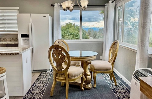 San Leandro House | Spectacular View Attached 2-Car Garage