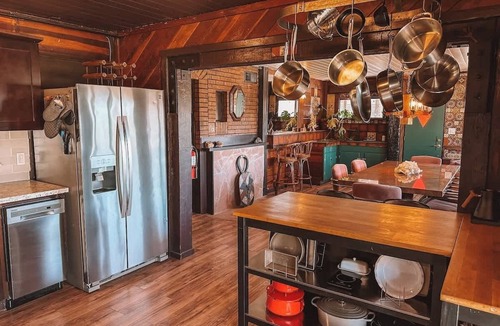 Morongo Valley House | Starfire Lodge Design Lodge, Epic Views, Hot Tub